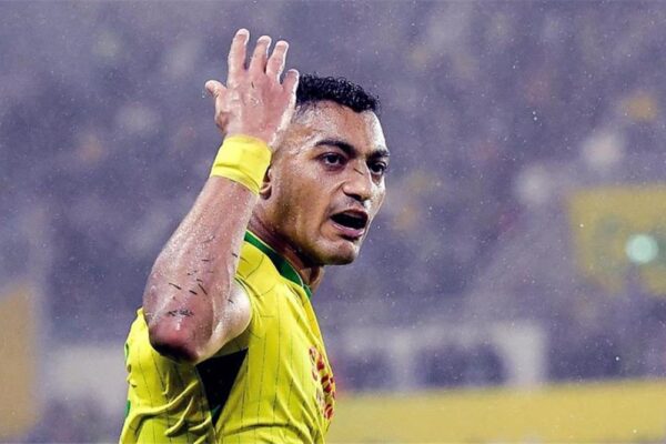خاص | أزمة مالية وراء غياب مصطفى محمد عن تدريبات نانت