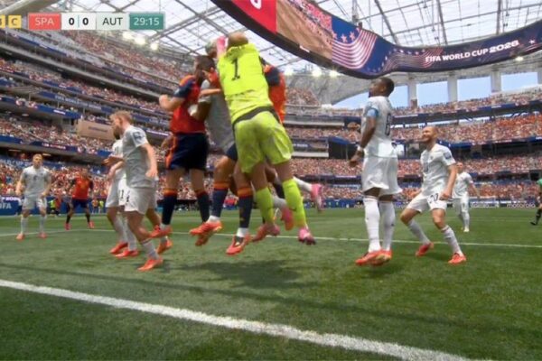 «أرشيفو فار»: إلغاء هدف كوكوريلا أمام النمسا قرار خاطئ لهذا السبب