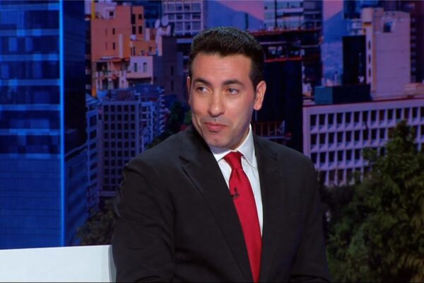 فيديو | أبو تريكة يتحول إلى مشجع “درجة تالتة” بعد فوز مصر على أستراليا