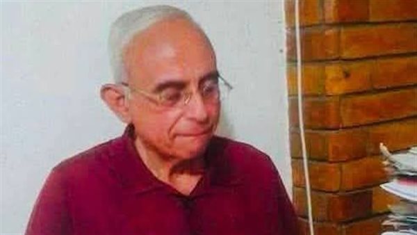 كشفه بـ10 جنيهات حتى رحيله.. وفاة طبيب الغلابة تخيم بالحزن على بورسعيد