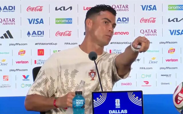رونالدو يمازح جماهير الأرجنتين بواقعة مضيفة طيران.. ويعلن خوضه المونديال الأخير