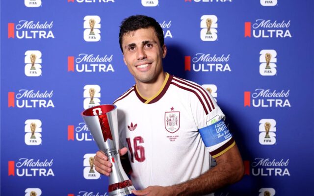 رودري: ما فعلته مع لاعب البرتغال خطأ واعتذرت له.. ورونالدو مثال يُحتذى به