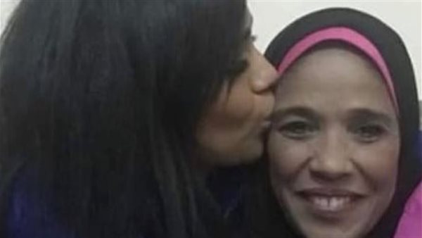 «فراقك صعب عليا».. أمينة تحيي ذكرى رحيل شقيقتها بكلمات حزينة