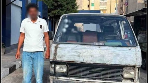 ضبط سائق ميكروباص لاعتدائه على راكب ورفع الأجرة وغير خط السير في الإسكندرية