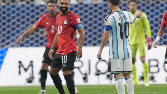 صحيفة إنجليزية تشيد بـ تصرف محمد صلاح أمام الأرجنتين: أظهر معدنه الأصيل
