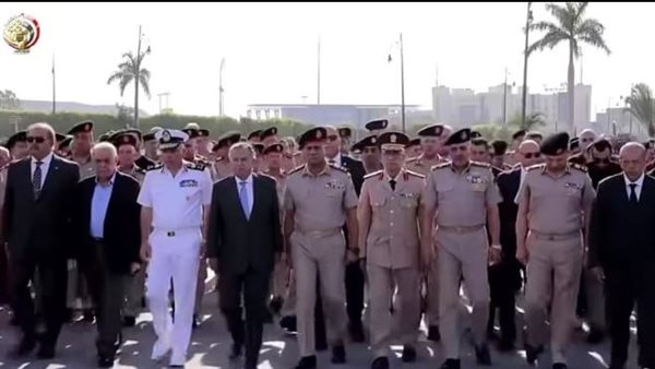 وزير الدفاع يتقدم الجنازة العسكرية للفريق السيد حمدي حسن قائد قوات الدفاع الجوي الأسبق