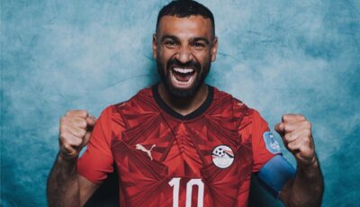 “الصفقة مهددة”.. تفاصيل محادثات وكيل محمد صلاح مع رئيس بشكتاش