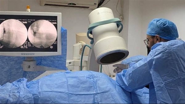 من العجز إلى الحركة.. قصة نجاح طبي تعيد الأمل لمريض انزلاق غضروفي عنقي بمستشفى قنا الجامعي