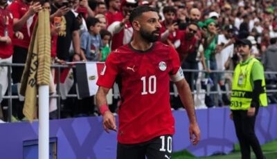 صلاح يتصدر القائمة.. نجوم بلا نادي قبل انطلاق الموسم الجديد