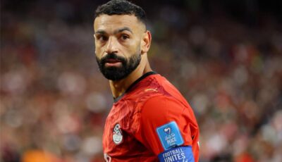 خطوة حاسمة من محمد صلاح بشأن مستقبله