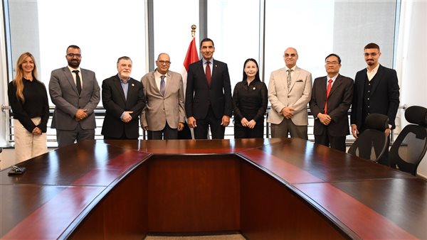 وزير الرياضة يبحث مع وفد صيني مقترحات تطوير المنشآت الشبابية