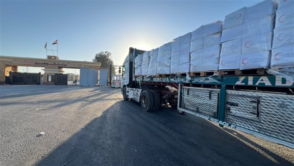 الهلال الأحمر يطلق قافلة «زاد العزة» 245 بحمولة 2,966 طن مساعدات لغزة