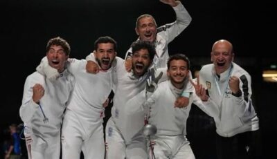وزير الرياضة يهنئ منتخب سيف المبارزة بعد برونزية العالم والفوز على إسرائيل