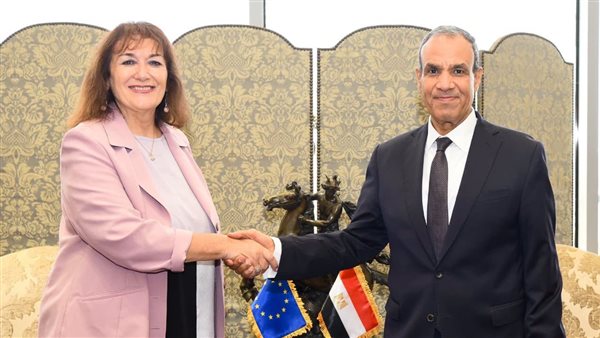 وزير الخارجية يجرى مشاورات سياسية مع المفوضة الأوروبية للمتوسط