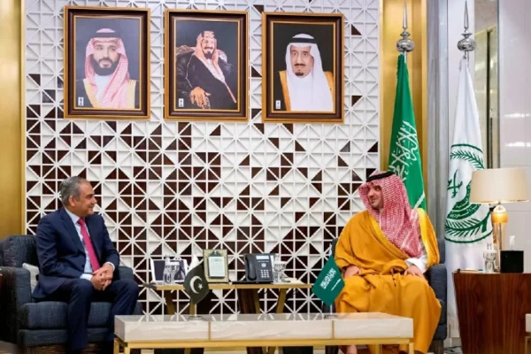وزير الداخلية يبحث مع نظيره الباكستاني تعزيز مسارات التعاون الأمني – أخبار السعودية