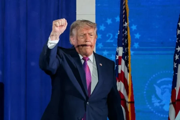 ترمب: منحنا إيران أسبوعاً لتشييع خامنئي – أخبار السعودية