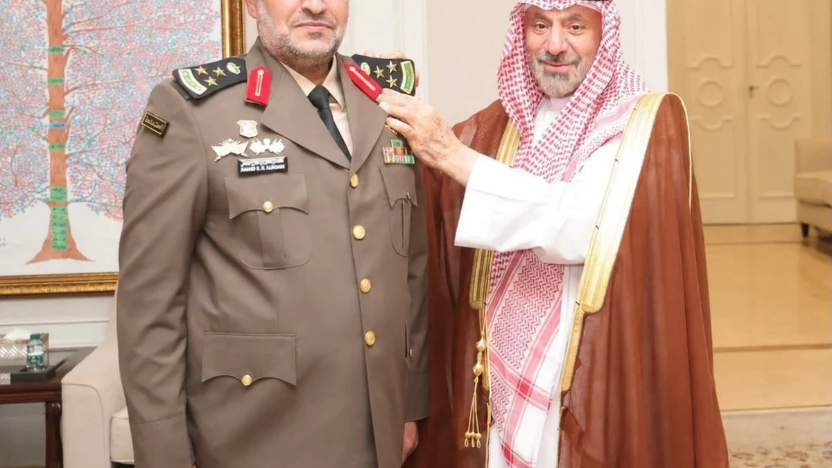 أمير نجران يقلد القرمودي رتبة عميد – أخبار السعودية