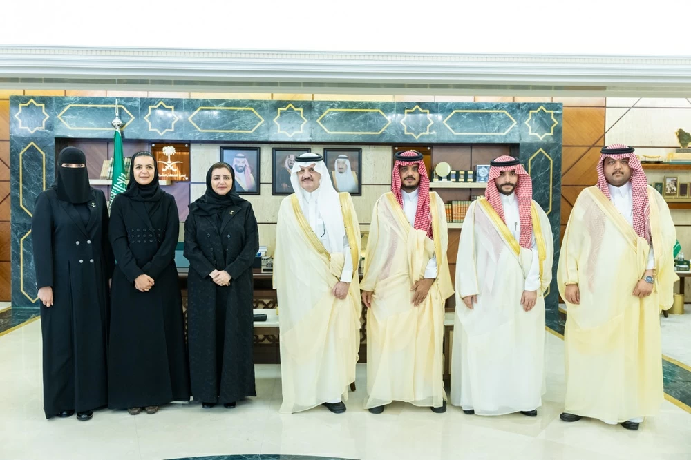أمير الشرقية يستقبل مدير الإدارة العامة للأحوال المدنية بالمنطقة – أخبار السعودية
