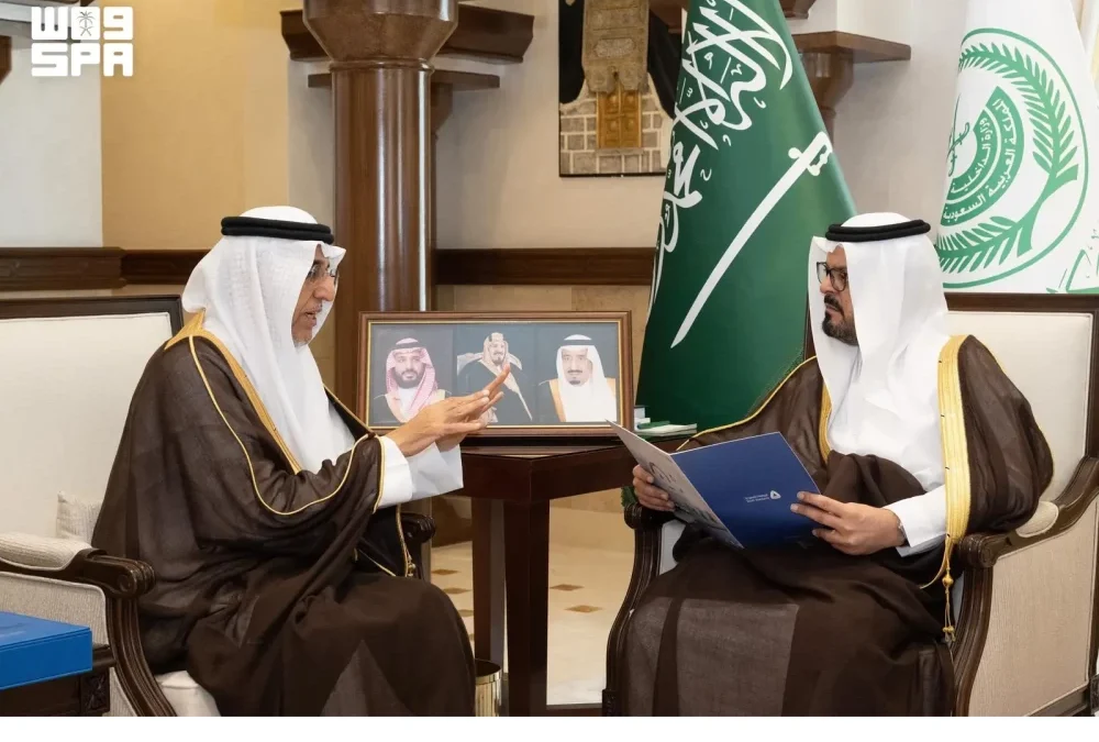 نائب أمير مكة يبحث مع محافظ «المواصفات» حماية حقوق المستهلكين – أخبار السعودية