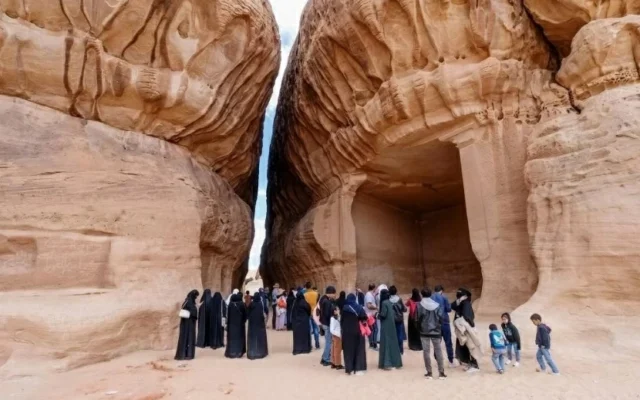 السعودية تطلق خدمة «تأشيرة الباقات السياحية» لتسهيل رحلة الزوار – أخبار السعودية