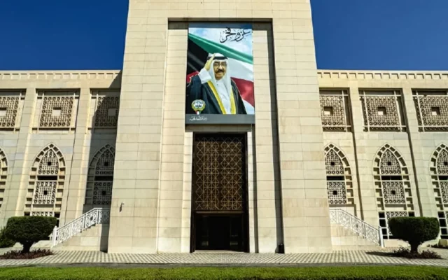 الكويت تدين استهداف ناقلة سعودية أثناء عبورها مضيق هرمز – أخبار السعودية