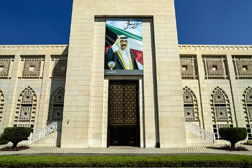 الكويت تدين استهداف ناقلة سعودية أثناء عبورها مضيق هرمز – أخبار السعودية