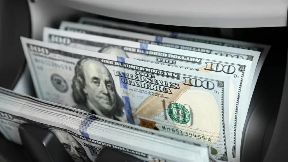 الدولار يحافظ على أعلى مستوياته الأسبوعية أمام العملات – أخبار السعودية