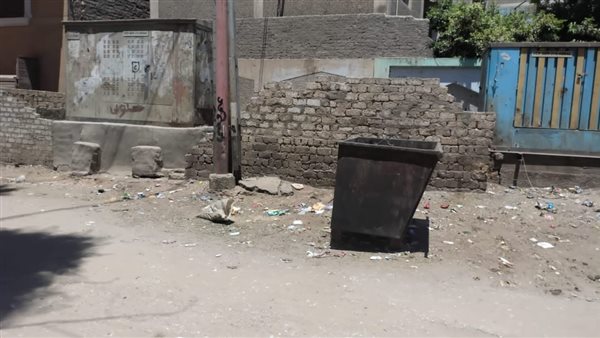 استجابة للمواطنين.. محافظ قنا يوجه برفع مخلفات محيط معهد فتيات فرشوط الأزهري