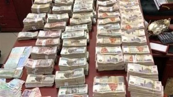 الداخلية تضبط المتهم بغسل 10 ملايين جنيه حصيلة الهجرة غير الشرعية بالشرقية