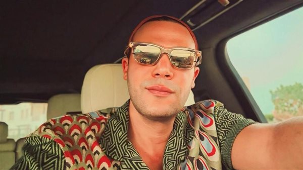 محمد إمام يشوق جمهوره لمفاجأة جديدة.. و«برنس العالم» تكشف التفاصيل