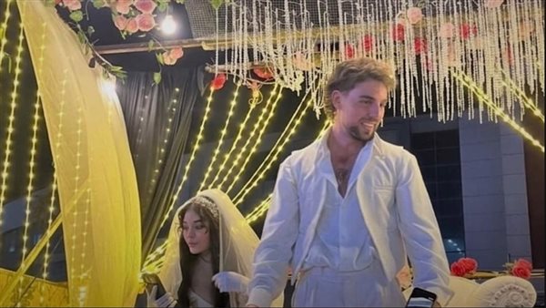 هيفاء وهبي تثير الجدل بملابس زفاف برفقة سانت ليفانت.. هل يجمعهما ديو جديد؟