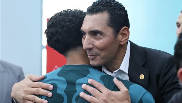 جوهر نبيل مستقبلًا بعثة منتخب مصر: كنتم مصدر فخر للجميع
