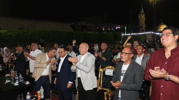 محافظ القاهرة يهنئ المواطنين بوصول الفريق القومى لدور ال ١٦ لأول مرة فى كأس العالم