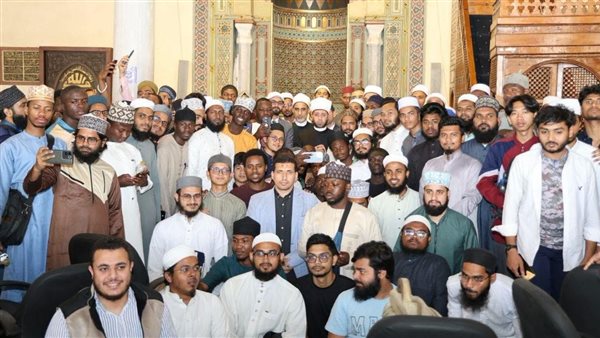 وزير الأوقاف يشهد إطلاق برنامج تعليم العربية للأجانب من مسجد عمرو بن العاص
