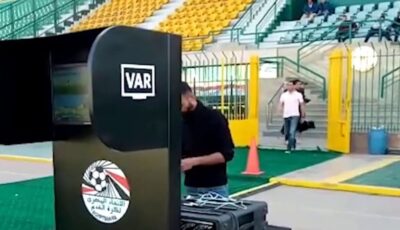 محمد أبو العلا يطالب لجنة الحكام بتوضيح معايير الـVAR و ركلات الجزاء