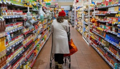 مبيعات التجزئة الكندية تتجاوز التوقعات بارتفاع 0.6% في يونيو