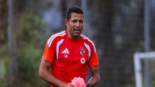 عموتة بيلاعب طاهر محمد عشان بيعرف يدافع كويس