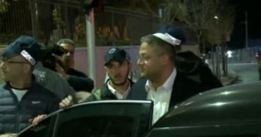 بن غفير يقتحم زنازين أسيرات فلسطينيات في سجن الدامون.. فيديو