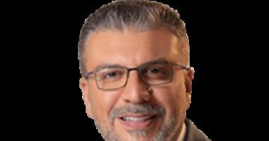 عمرو الليثى يروى كواليس أزمة فؤاد المهندس بعد دفاعه عن السادات: «قعد فى البيت»