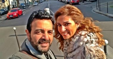 عمرو محمود ياسين يدعو لزوجته آيات أباظة بالشفاء من السرطان
