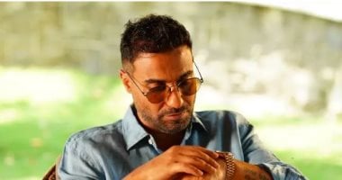 أحمد فهمي يقضي إجازة سريعة في إسبانيا ويعود لاستكمال الفيل ع الدرفيل
