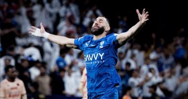 الهلال السعودى يدرس فسخ التعاقد مع كريم بنزيما