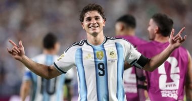 روميرو يصدم برشلونة بشأن صفقة الفاريز