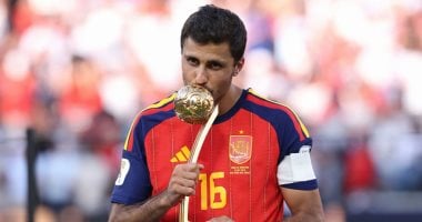 70 مليون يورو.. برشلونة يجهز عرضه الأخير لحسم صفقة رودرى