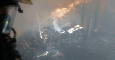 انتداب المعمل الجنائى لبيان سبب نشوب حريق بمخزن بلاستيك بالقناطر الخيرية