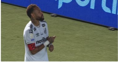 نيمار ينتقد مشجعى سانتوس ويطلب بقائهم فى بيوتهم.. اعرف السبب