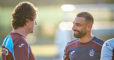 طرابزون سبور يرفض استقالة مدرب محمد صلاح بعد وداع الدورى الأوروبى