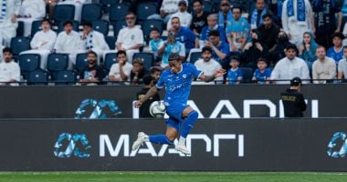 الهلال يفتتح مشواره فى الدورى السعودى برباعية ضد الفيصلى.. فيديو