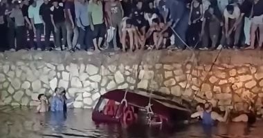 جدعنة الشراقوة تنقذ 8 أشخاص من الموت غرقا بعد سقوط سيارة فى بحر مويس