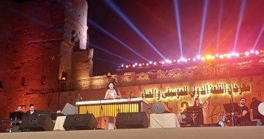 نسمة عبد العزيز تطرب جمهور مهرجان القلعة بأجمل المعزوفات